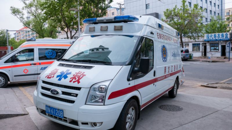 Жертва и десетки ранени при взрив в жилищен район в Китай